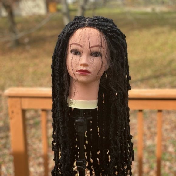 Butterfly locks on a full frontal lace wig - Picture 1 of 9